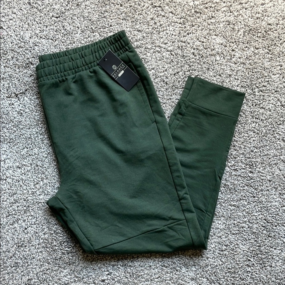 NWT Men's Green Jogger Pants size XL